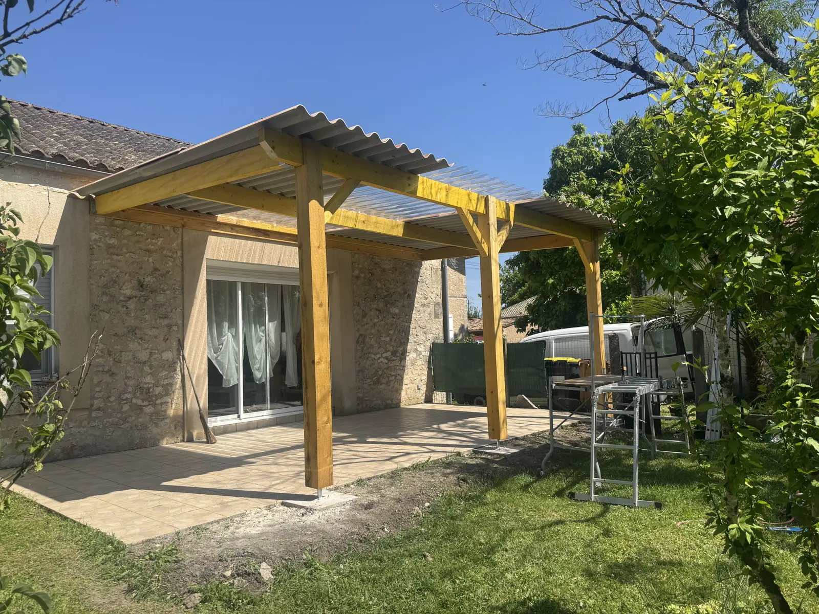 Bati'bat à Abris, auvents et pergolas