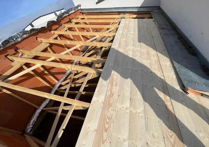 Maison avec problèmes de toiture