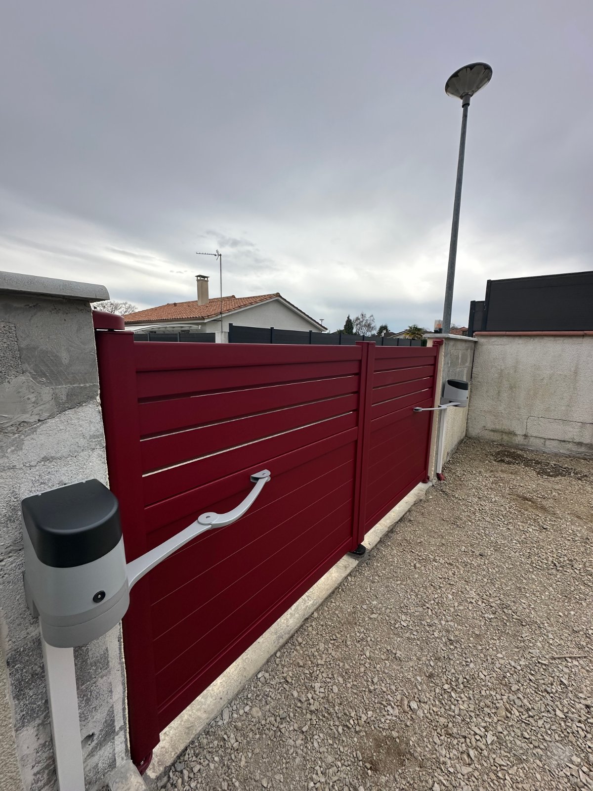 Réalisation VMV Habitat : motorisation installée près de Pau (64)